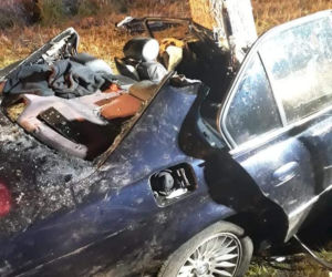 KOSZMARNY wypadek pod Kłobuckiem. BWM ZMIAŻDŻONE! Ważna prośba policji! [ZDJĘCIA]
