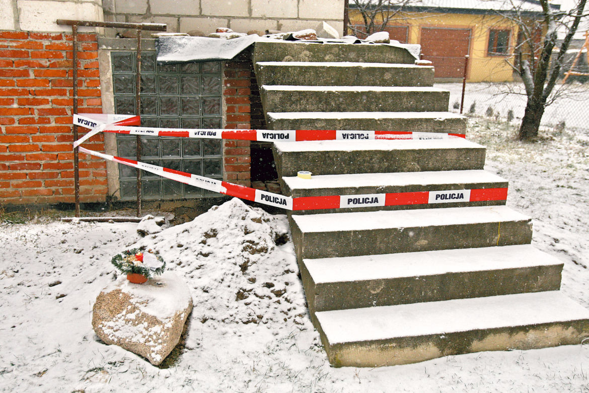 Zabiła teściową i zakopała pod schodami