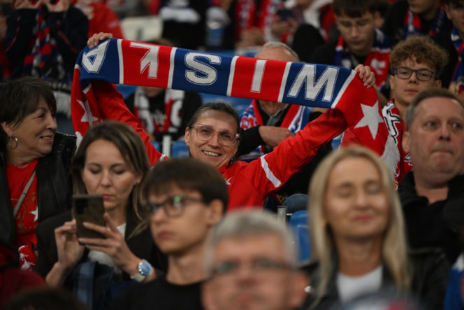 Tak kibice Wisły Kraków bawili się na trybunach. Znajdź się na zdjęciach