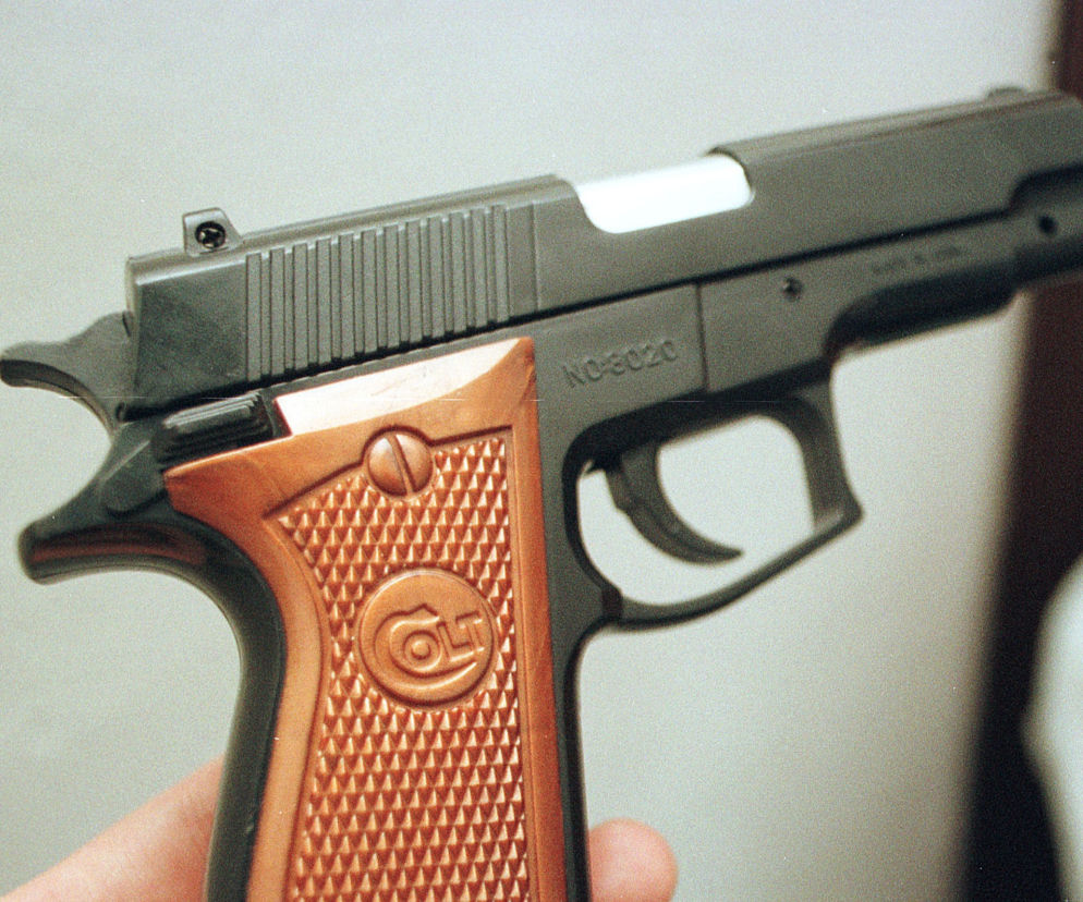 pistolet zabawka
