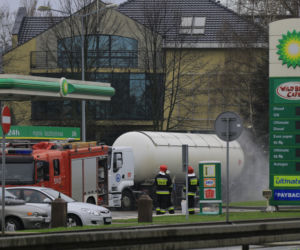 Trójmiasto: Awaria na stacji paliw! Wielka ewakuacja i zablokowane drogi! [ZDJĘCIA]