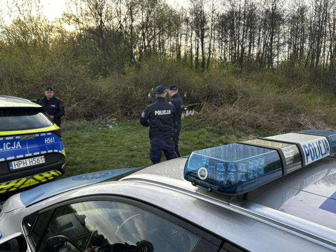 Rocznica tragedii zamieniła się w koszmar. Tajemniczy pakunek przerwał uroczystość
