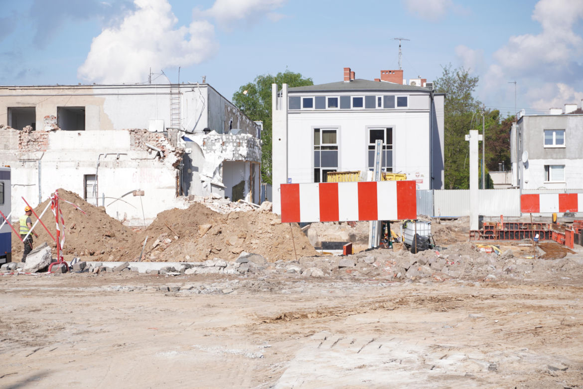Na Górczynie powstaje nowy sklep. Po dawnym Górczyńskim Centrum Handlowym nie ma już nic