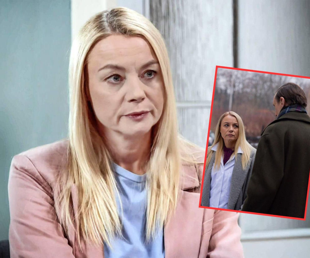 Aktorka Magdalena Wieczorek jako Kalina Korzeniowska z serialu Pierwsza miłość zaniepokojona patrzy przed siebie, mając na sobie jasnoniebieski t-shirt i różową marynarkę. W tle, w czerwonej ramce, inna scena z Kaliną i mężczyzną. Więcej o Kalinie z Super Seriale.