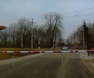 SKANDALICZNE zachowanie rowerzysty! To mogło skończyć się tragedią