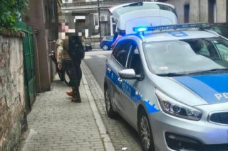 Surowa kara za jazdę crossówką przez Górę. Ryk motocykla usłyszeli policjanci