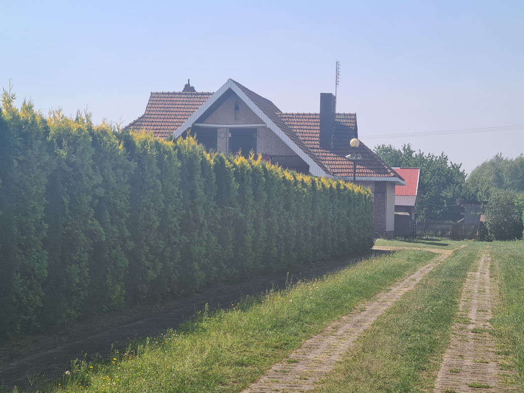 Parafia Domostawa. Ksiądz przelał sobie 2 miliony złotych [GALERIA]
