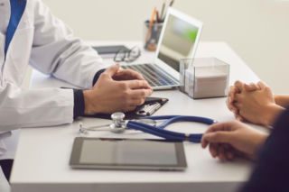 Szpital w tarapatach. Przez brak kontraktu z NFZ dopłaca miliony do nowego oddziału