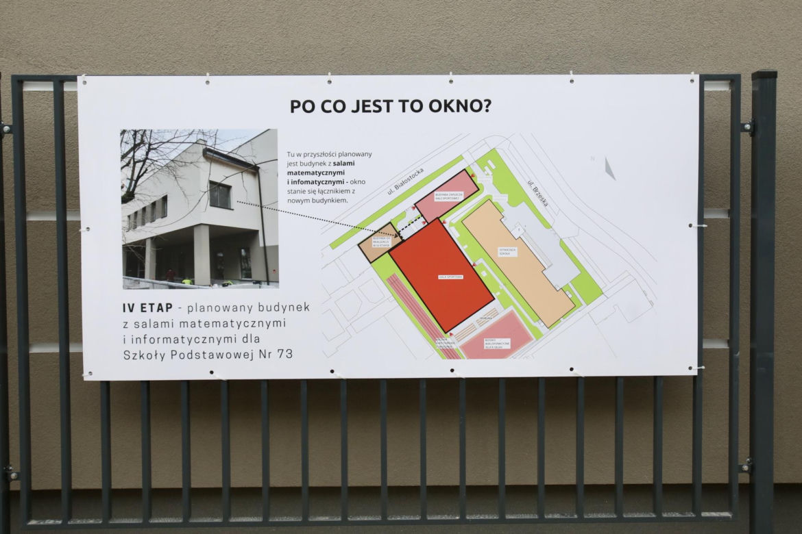 Absurdalny płot na Pradze zamienił się w wystawę