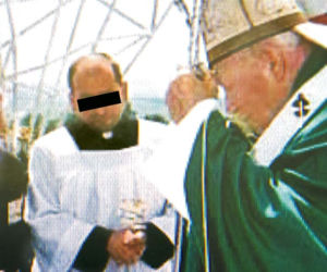 Pijany proboszcz zbluzgał policję