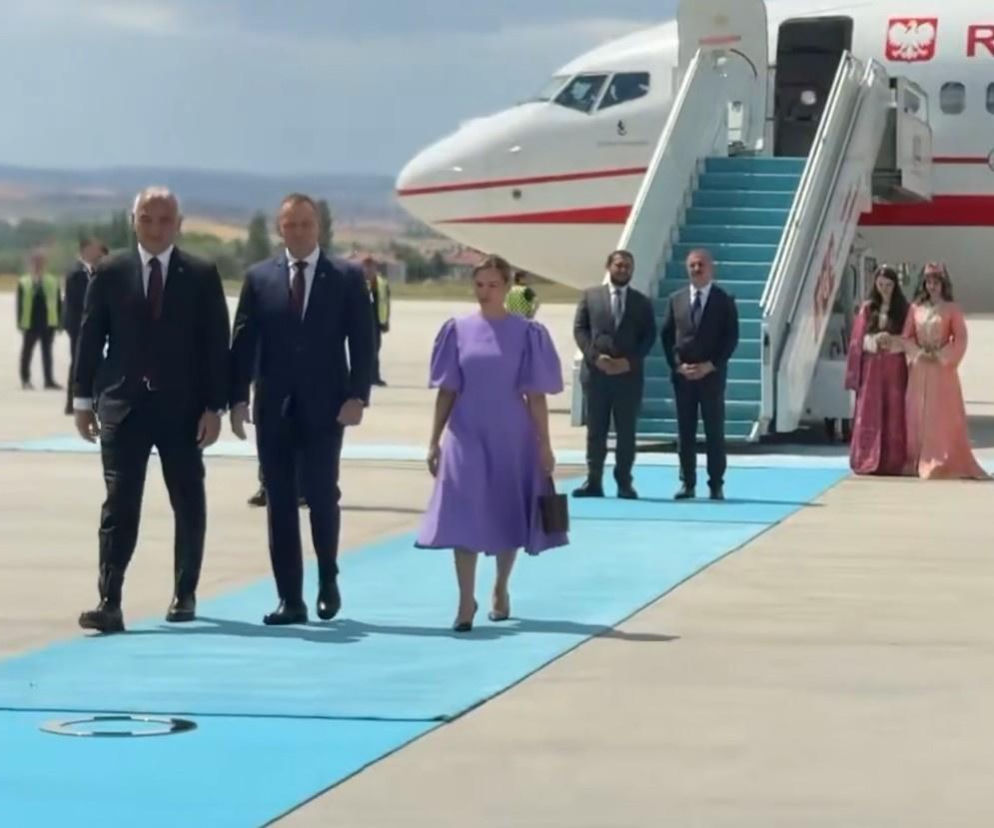 Prezydent Karol Nawrocki z żoną Martą w Turcji. O kulisach wizyty na szczycie NATO przeczytasz na SE Polityka.