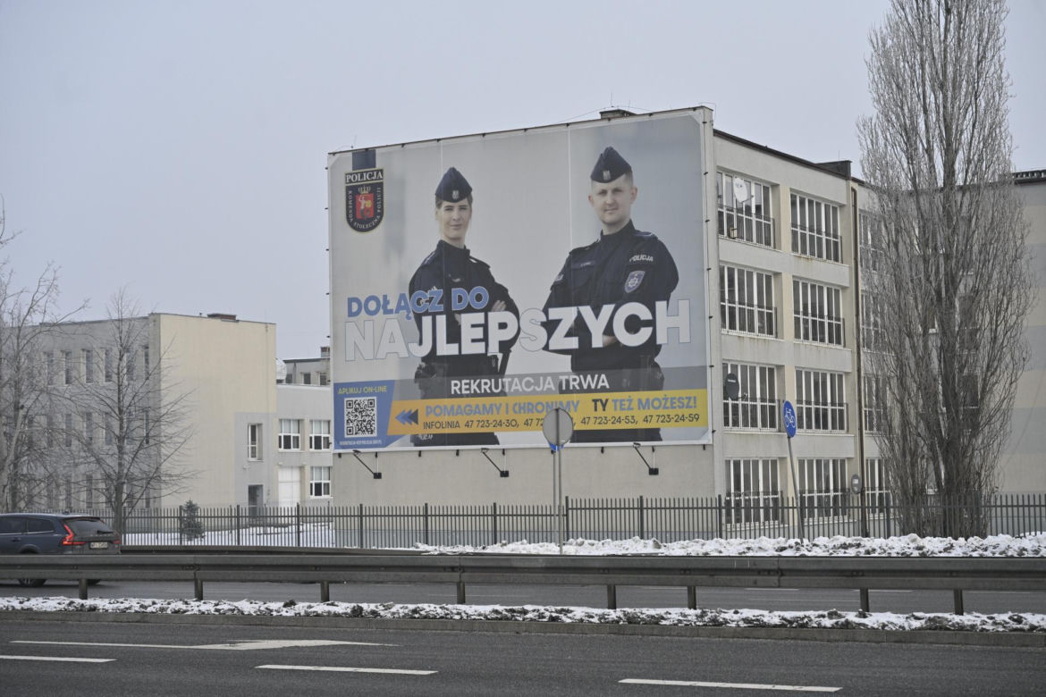 Pijany dowódca kompanii miał zgwałcić młodą policjantkę. Szokująca afera w policji