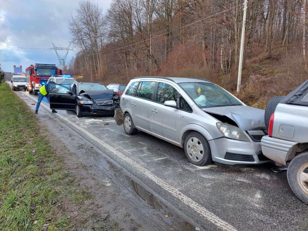 Mini karambol na drodze Starachowice - Wąchock