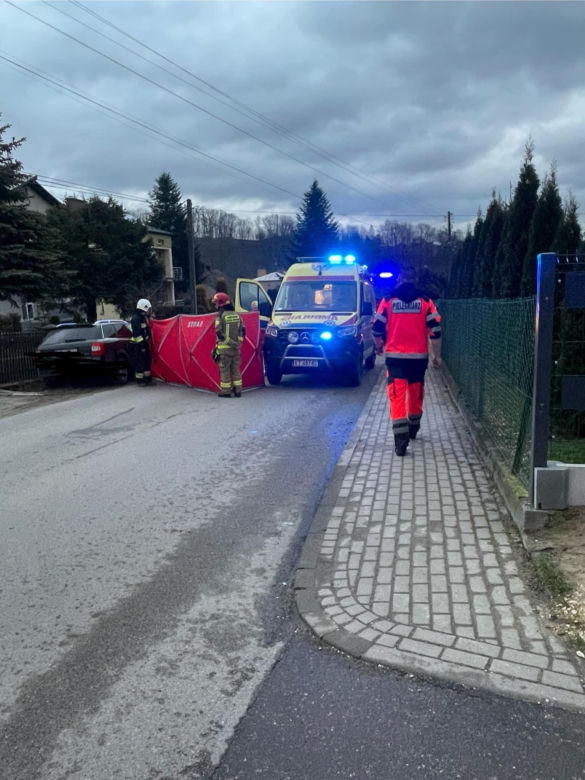 Ryglice. Nie żyje 66-latek potrącony przez samochód. W aucie nikogo nie było