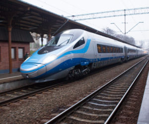 Awantura w Pendolino między dyrektorem a kierownikiem. Pociąg stanął, przyjechało pogotowie
