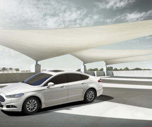 Ford Mondeo Hybrid 2015