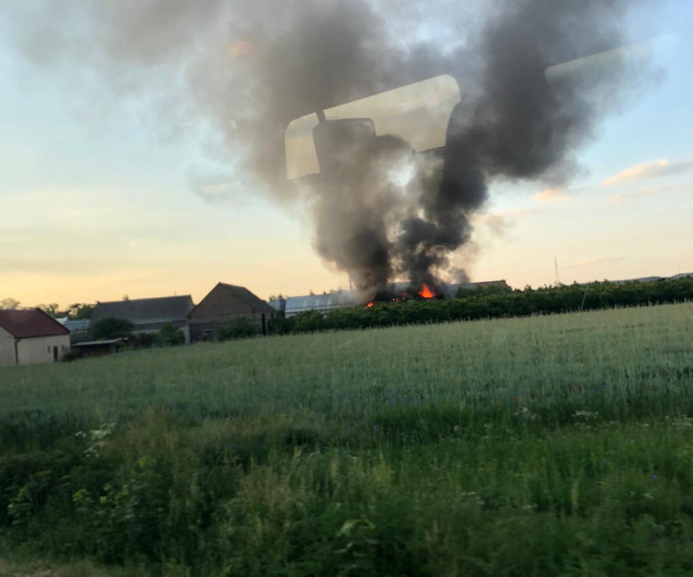 Ogromne straty po pożarze w odlewni żeliwa w Dobramyśli w gm. Osieczna