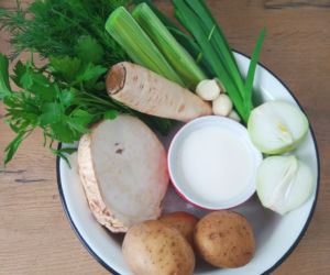 Zupa krem z białych warzyw: przepis krok po kroku