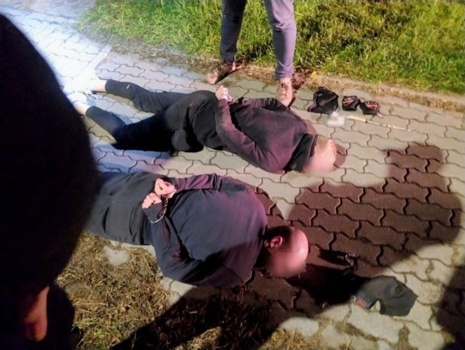 Szli na ustawkę z kominiarkami i gazem pieprzowym. Policja pokrzyżowała ich plany!