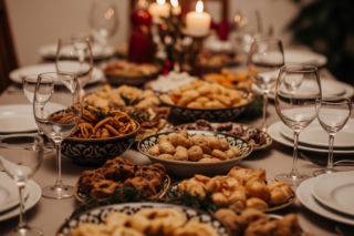 Wigilia dla seniorów w Nowym Sączu. Czy uda się pomóc potrzebującym?