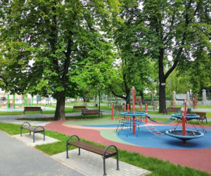 Plac zabaw w Parku Strzeleckim w Tarnowie
