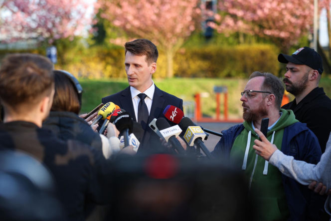 Konferencja prasowa prokuratury ws. wypadku, w którym dzień wcześniej zginął poseł Lewicy Łukasz Litewka