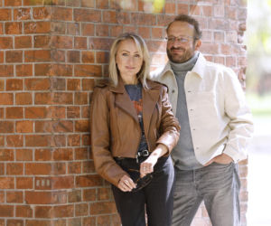 Robert Górski odnalazł szczęście u boku dużo młodszej dziennikarki. Poznali się w nietypowy sposób