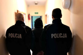 Złodziej działał w trzech województwach. Używał sprytnego kamuflażu na stacjach