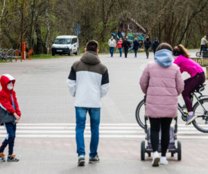 Nadmorskie spacery znów legalne, ale...o tym warto pamiętać