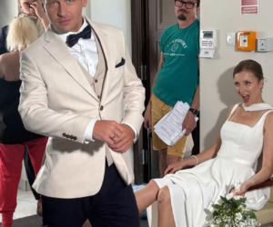 M jak miłość nowy sezon. Natalka (Dominika Suchecka), Adam Karski (Patryk Szwichtenberg) biorą ślub