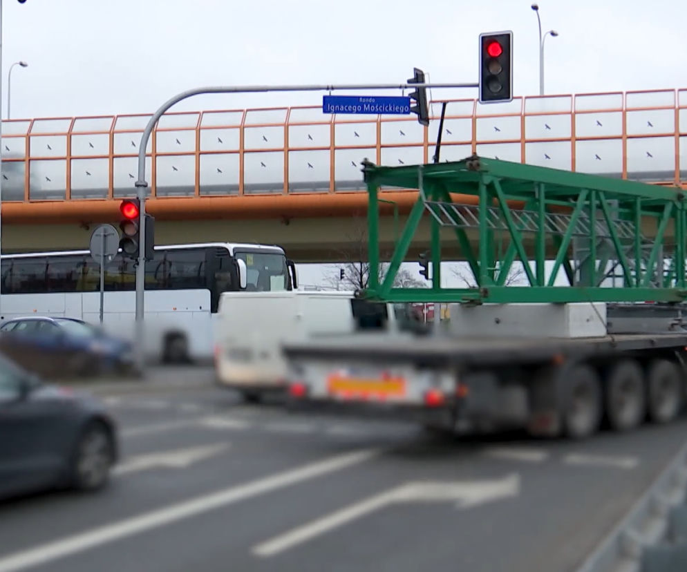 Tak Warszawie jeździ się na czerwonym świetle