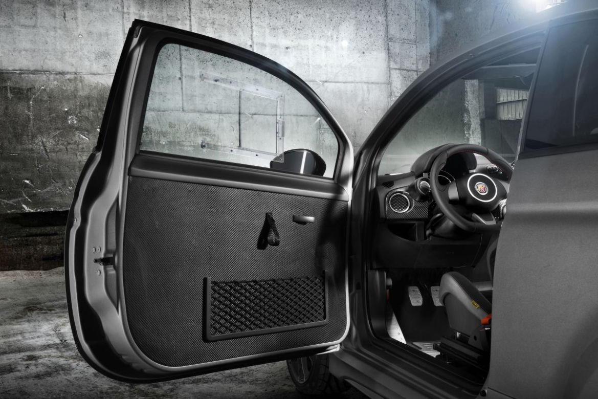 Abarth 695 biposto