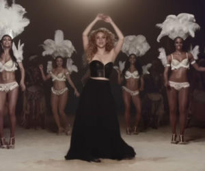 Shakira - La La La