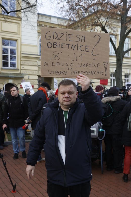 Protest osób z niepełnosprawnościami pod Kancelarią Premiera