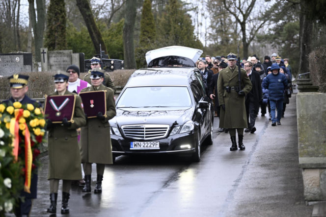 Pogrzeb Edwarda Linde-Lubaszenki