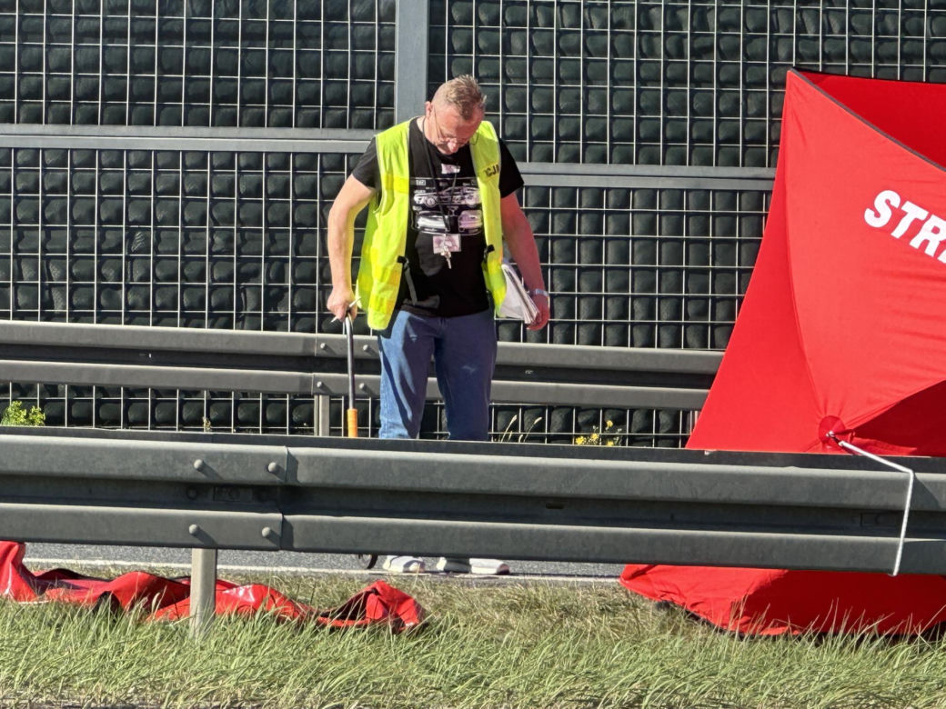 Tragiczny wypadek na S8. Kierowca TIR-a uderzył w barierki. Mężczyzna nie żyje
