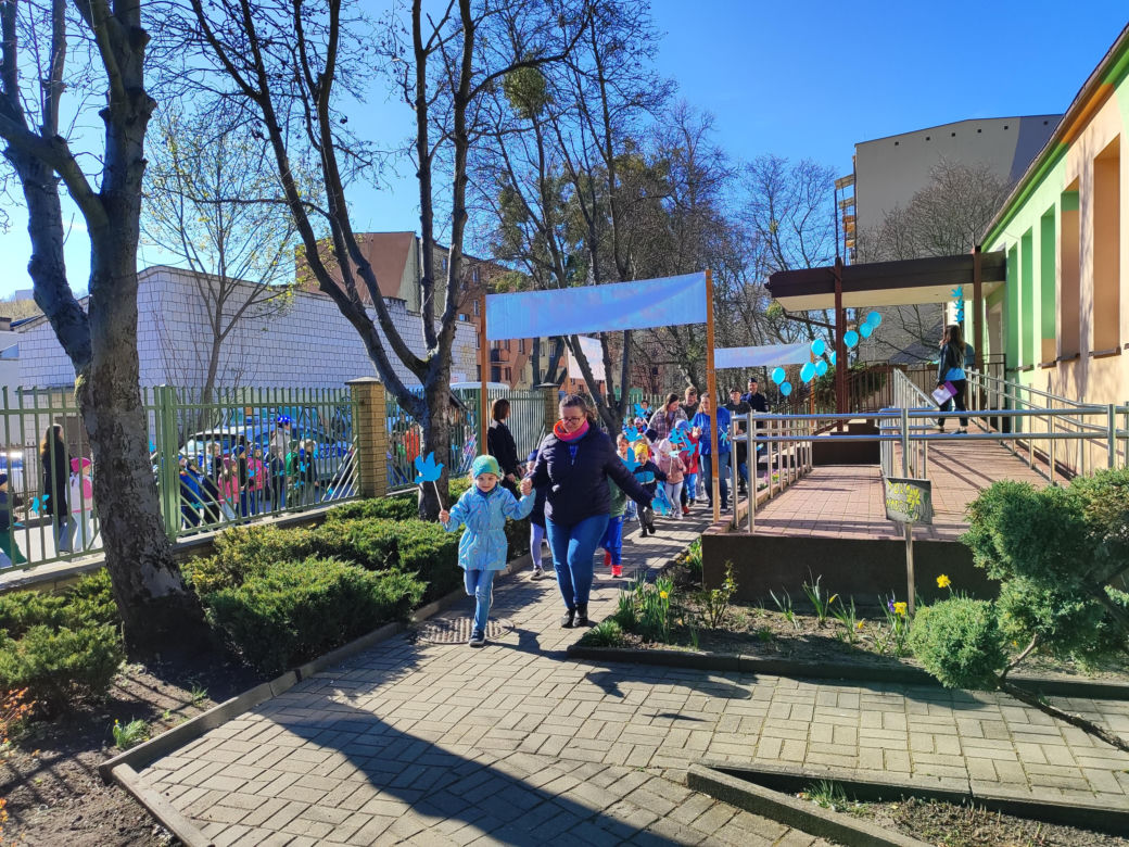Na terenie Publicznego Przedszkola nr 3 odbył się bieg "Rozwiń skrzydła"