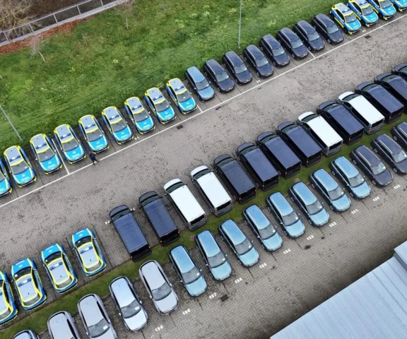 Policja na zakupach. Ponad 200 nowych samochodów, w tym nieoznakowane 