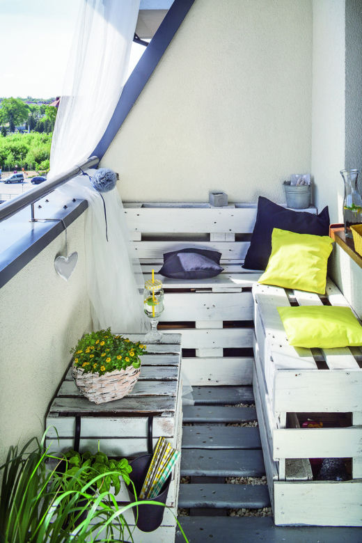Mały balkon w bloku