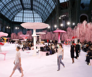 Najciekawsze trendy z Paryskiego Tygodnia Mody 2026. Te wzory, kolory i fasony będą nam towarzyszyć przez najbliższe miesiące