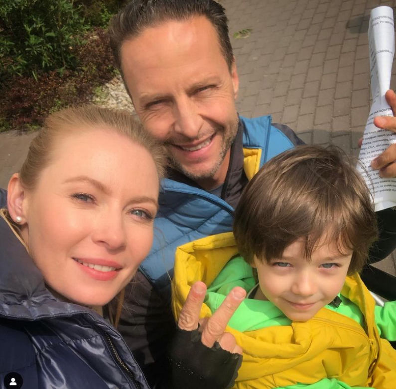 Barwy szczęścia po wakacjach 2022. Sebastian (Marek Kacper Krupski), Dominika (Karolina Chapko) 