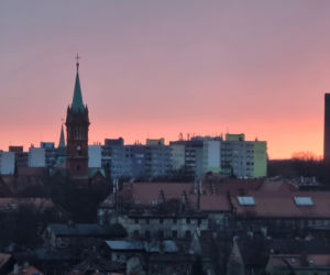 To miasto na Śląsku zachwyca perłami architektury. Zabytkowe osiedla robią wrażenie!