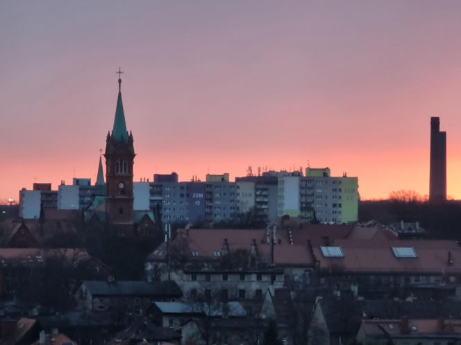 To miasto na Śląsku zachwyca perłami architektury. Zabytkowe osiedla robią wrażenie!
