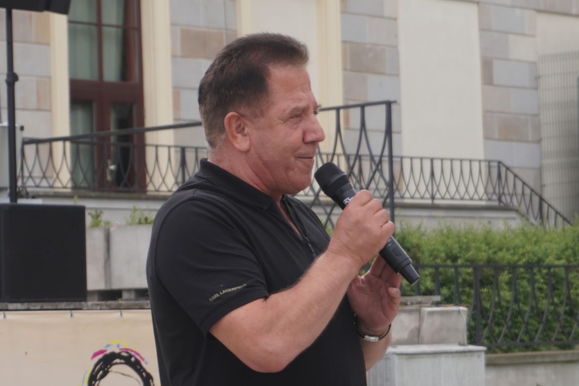 Piknik mieszkańców z karatekami w Skarżysku-Kamiennej