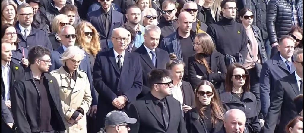 Setki ludzi odprowadziły posła Litewkę w ostatniej drodze. W kondukcie Błaszczak, Cz…
