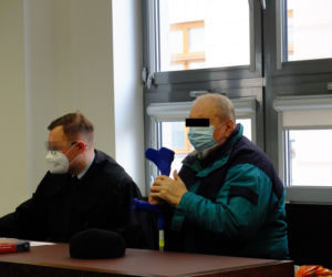 Chciał zabić żonę, bo wymyślił sobie zdradę sprzed lat?
