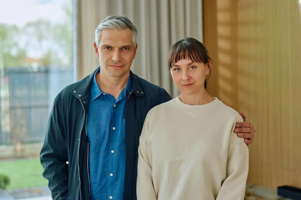 Na Wspólnej. Greg Kalski (Michał Sitarski), Ewelina Kalska (Marta Malikowska)
