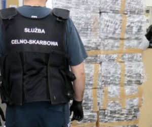 Przejście graniczne w Bobrownikach. Nieudana próba przemytu papierosów z Białorusi