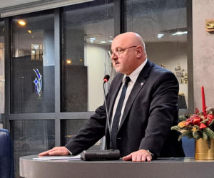 Jacek Hudyma obronił stanowisko. Radny opozycji: To żółta kartka 