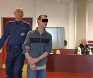 Mateusz rzucił monetą. Wypadł orzeł, więc udusił Wiktorię